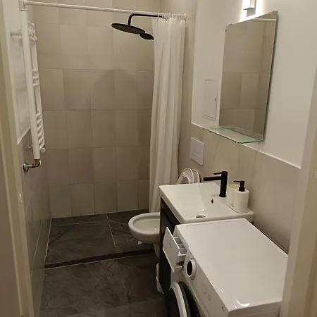 New Gray In The Center Of * Ρίγα